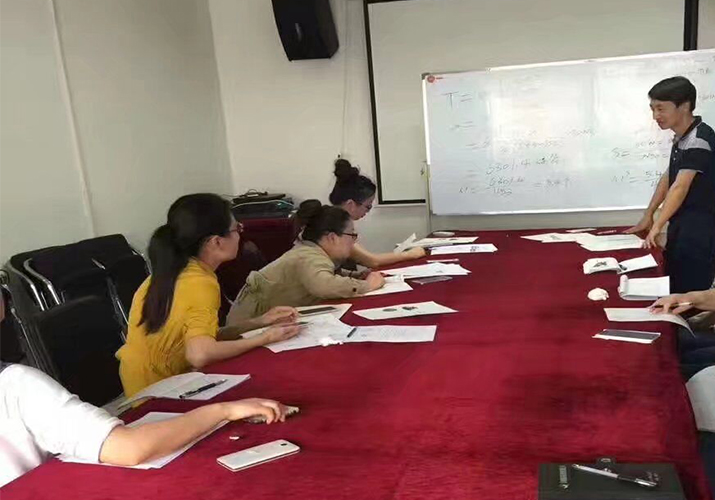 鼎興產(chǎn)品培訓(xùn)現(xiàn)場 鼎興產(chǎn)品培訓(xùn)現(xiàn)場